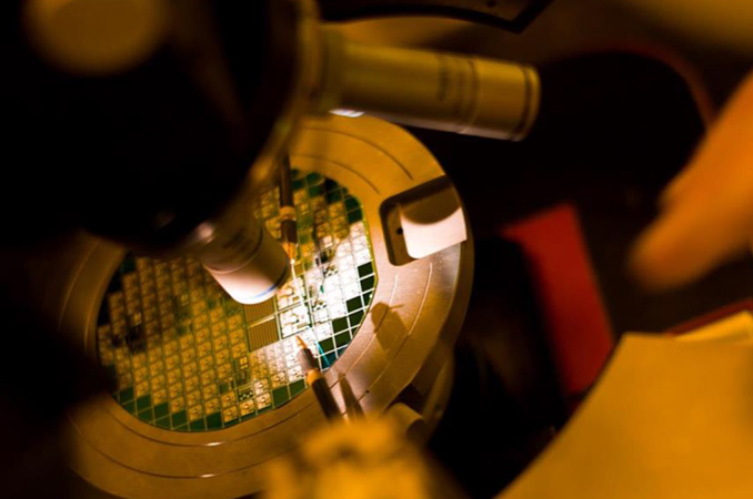 GlobalFoundries Sues IBM Over Sharing Leading-Edge Chip IP with Intel, Rapidus